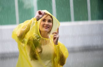 Hoe zorg je ervoor dat je regenjas langer meegaat en hoe onderhoud je deze?